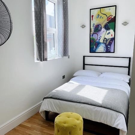 Apartamento Luxuriously Flat In Streatham Londres Exterior foto